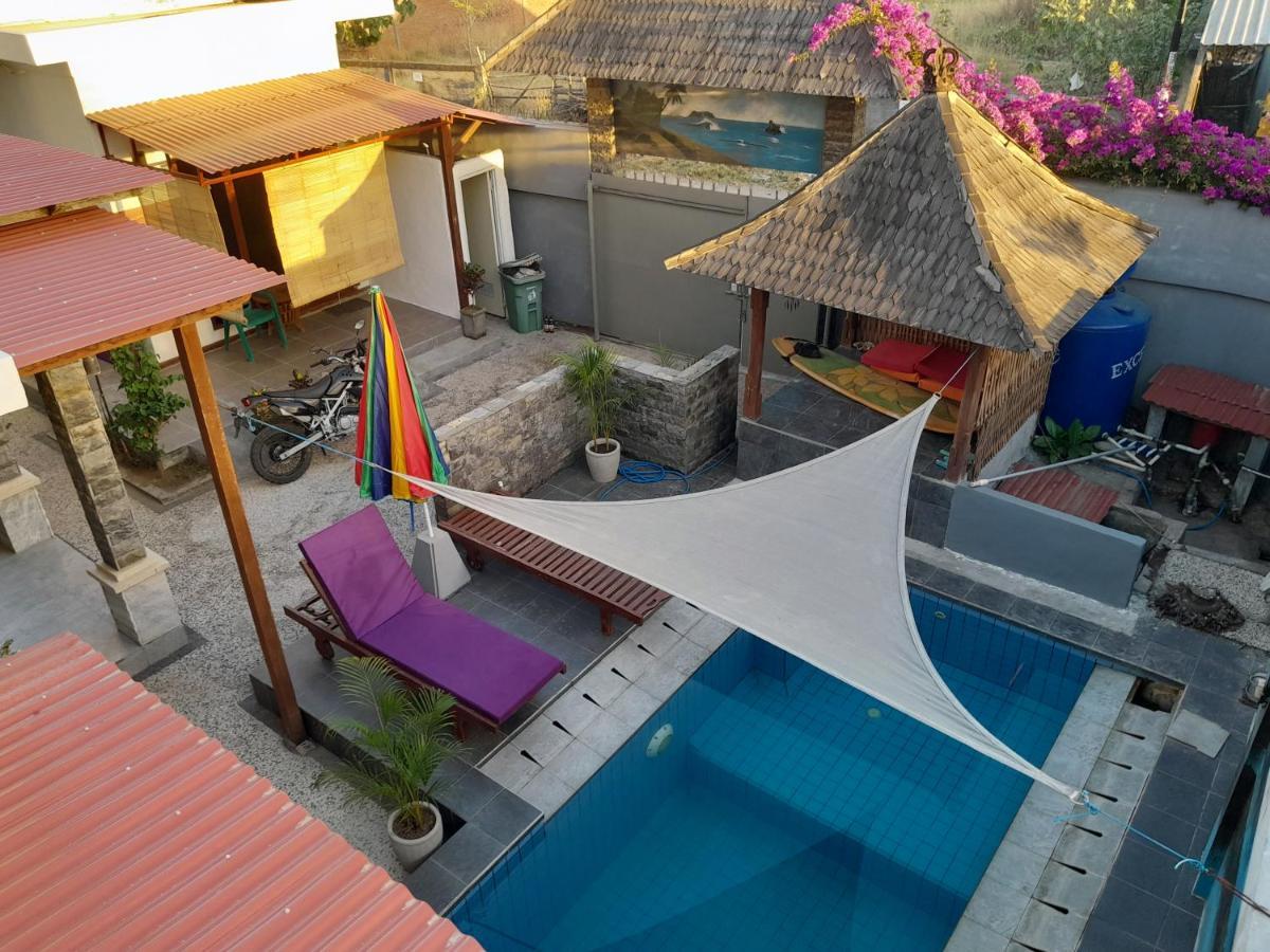 Wave House Gerupuk South Lombok Acomodação com café da manhã Praya Exterior foto